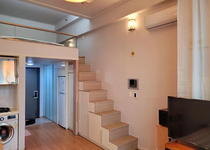 Apartment: Travel House