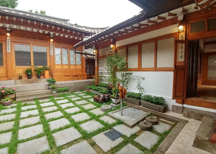 Sophia Hanok Guesthouse